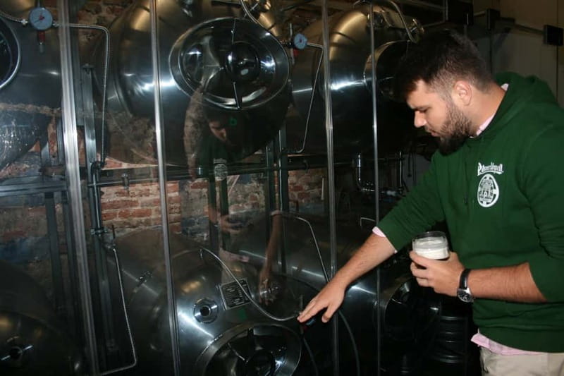 Prague Beer History: Highlights Tour with Tasting - Start at Malostranská: Meeting Under the Tree