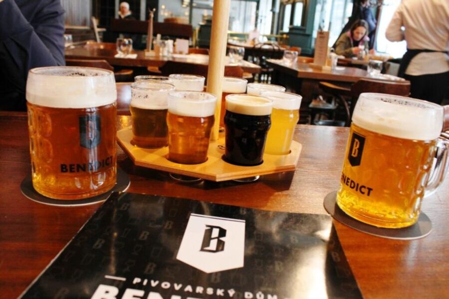 Prague: Beer Tasting and Brewery Tour - Stop 2: Pivovarská restaurace Sladovna and the Local Bites Moment
