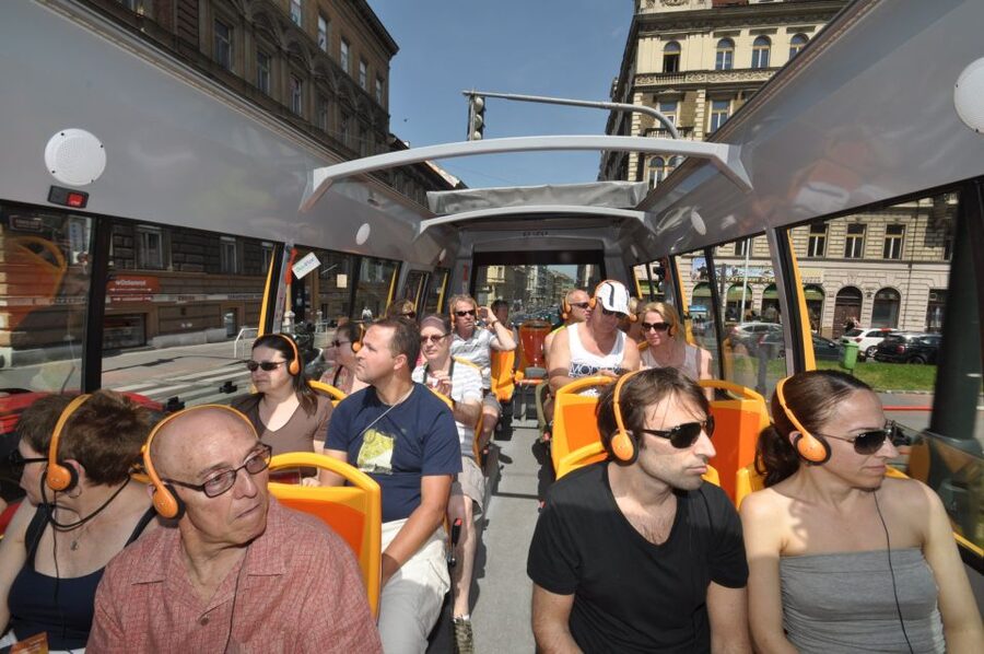 Prague: Big Bus Hop-on Hop-off, Castle Tour and River Cruise - Key things to know before you ride