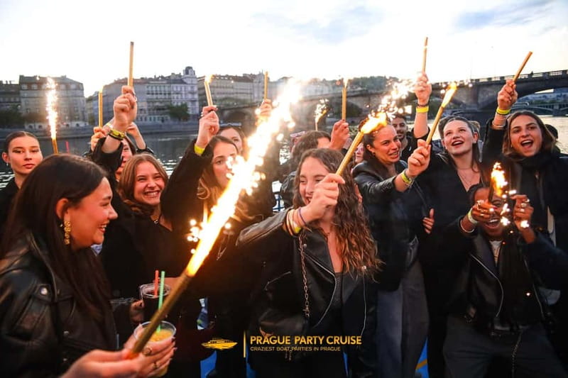 Prague : Boat Party with Afterparty at EPIC - Making It Smooth: Practical Tips for Your Night