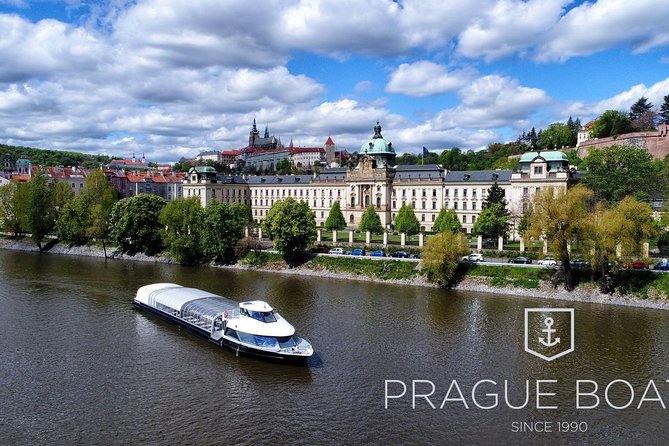 Prague Boats 2-hour Lunch Cruise - Lunch Buffet on a Boat: What’s Included and What to Watch