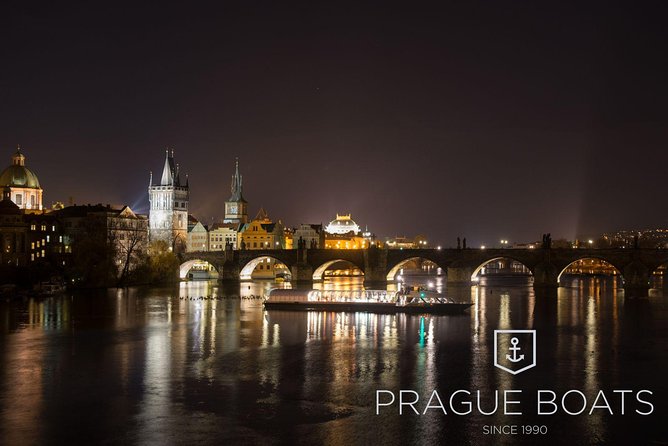 Prague Boats 3-hours Crystal Dinner Cruise - Buffet dinner: what you get (and what might disappoint)