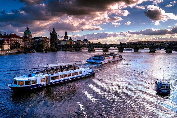 PRAGUE BOATS: 50-Minute Sightseeing Cruise - Sound and audio guide reality check (what to expect, what might frustrate you)