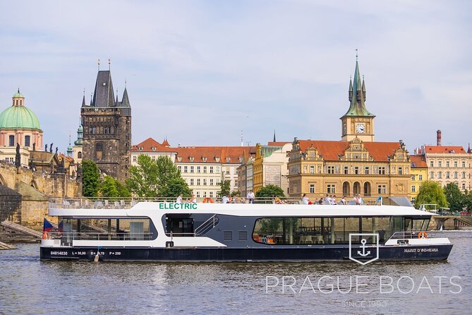 PRAGUE BOATS: 50-Minute Sightseeing Cruise - Comfort, snacks, and the onboard vibe you’ll actually feel