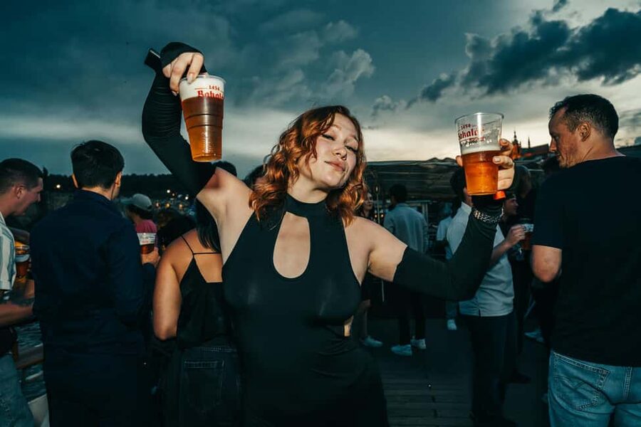 Prague: Booze Cruise with Open Bar and Duplex Entry - Practical Tips: What to Wear, Bring, and Do on the Day