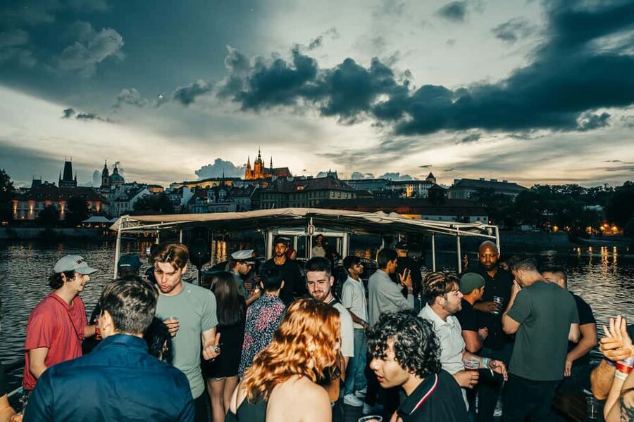 Prague: Booze Cruise with Open Bar and Duplex Entry - Should You Book This Booze Cruise to Duplex?