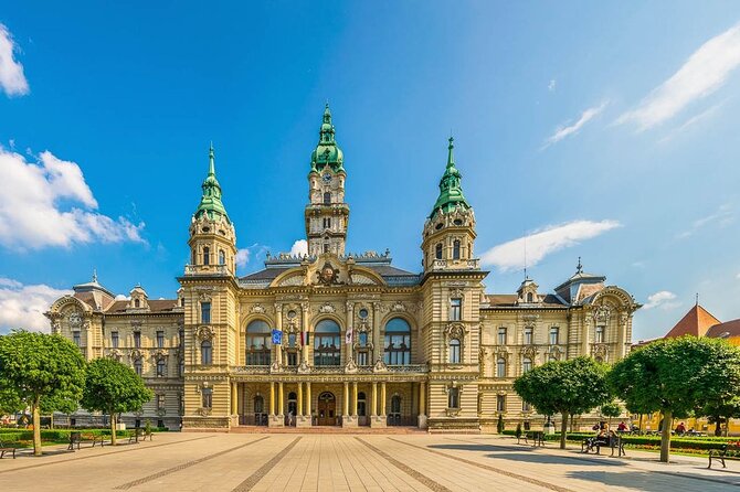 Prague-Budapest One-Way Sightseeing Day Tour - Pickup, comfort, and managing a full-day route