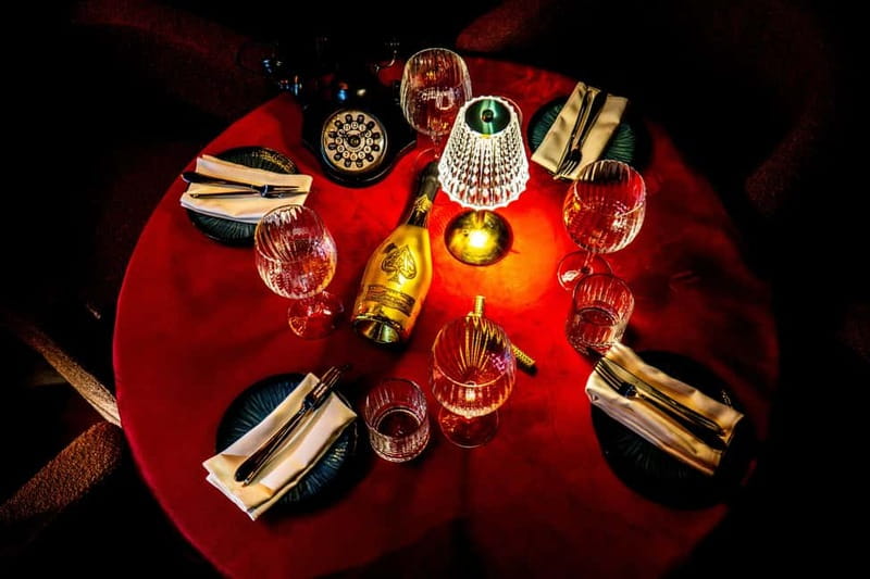 Prague: Cabaret Show at Medusa - Nightlife Prague - FAQ