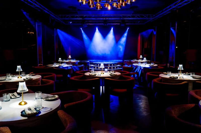Prague: Cabaret Show at Medusa - Nightlife Prague - Dress code and age rules: the non-negotiables