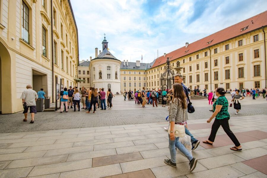 Prague Castle 2.5-Hour Tour Including Admission Ticket - What you’re really buying: guide energy, pacing, and staying together