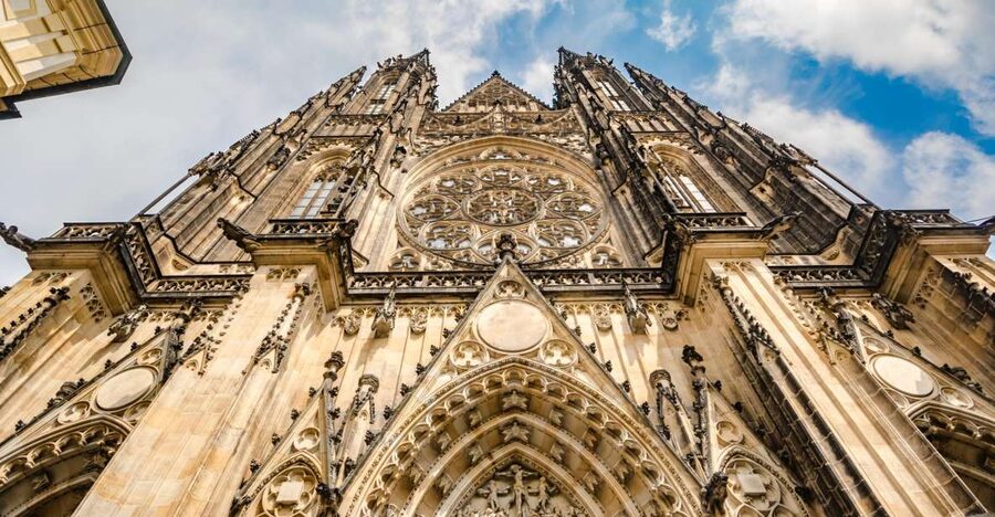 Prague Castle 2.5-Hour Tour Including Admission Ticket - Charles Bridge in 30 minutes: the story behind the first big view