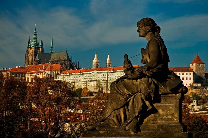 Prague Castle And Castle Grounds Walking Tour in french - Key Points to Know Before You Go
