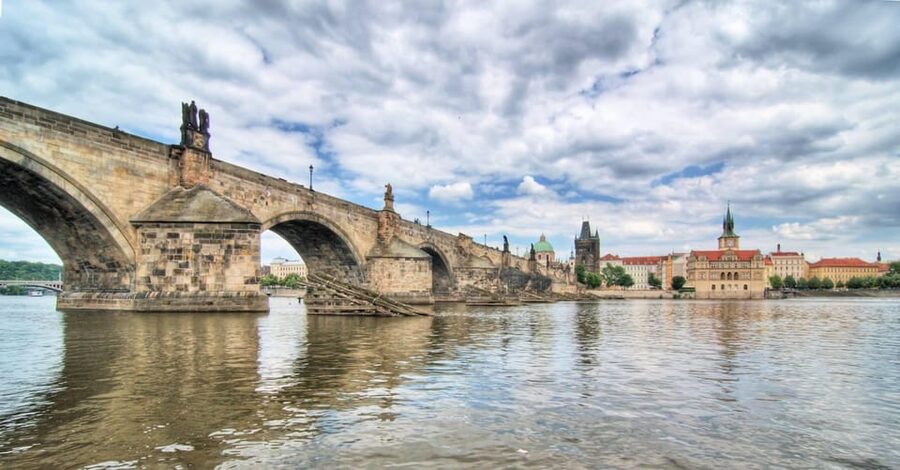Prague Castle and Charles Bridge Private Walking Tour - Golden Lane for 4pm+ starts: when alchemists are part of your plan