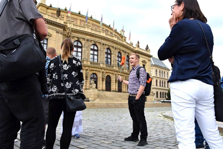 Prague: Castle and Jewish Quarter Tour with Cruise and Lunch - Charles Bridge and Lesser Town: the fast route to the city’s big stories