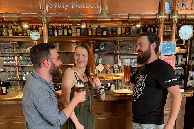 Prague Castle and Pubs Tour with Drinks Included - Passing Schwarzenberský Palác: viewpoints and a quick drink break