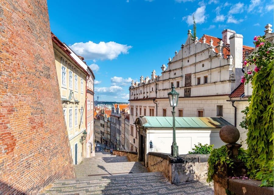 Prague: Castle Circuit Entry Tickets with Audio Guide - Phone Audio Guide (English): The Best Way to Use It