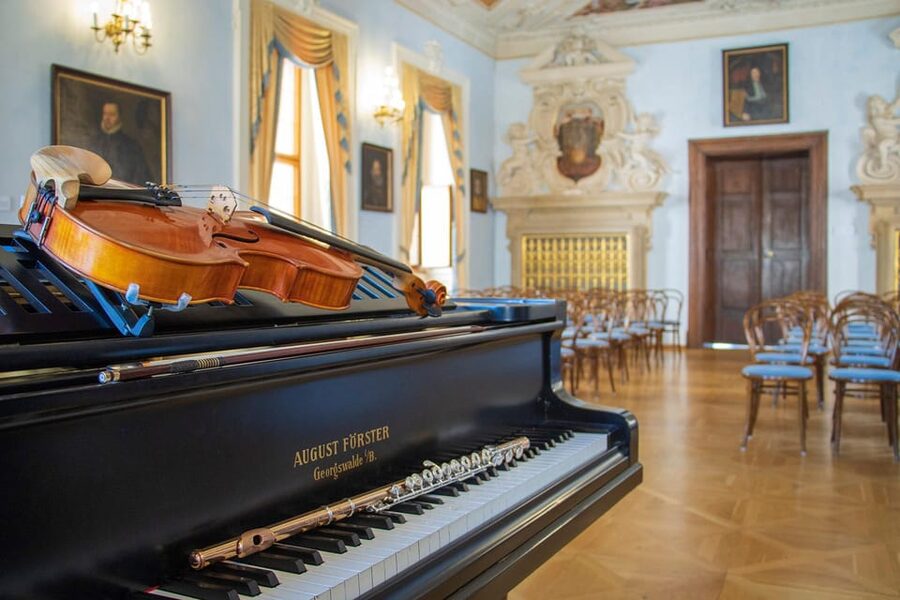 Prague Castle: Midday Classical Concert at Lobkowicz Palace - Should you book the Lobkowicz Palace midday concert?