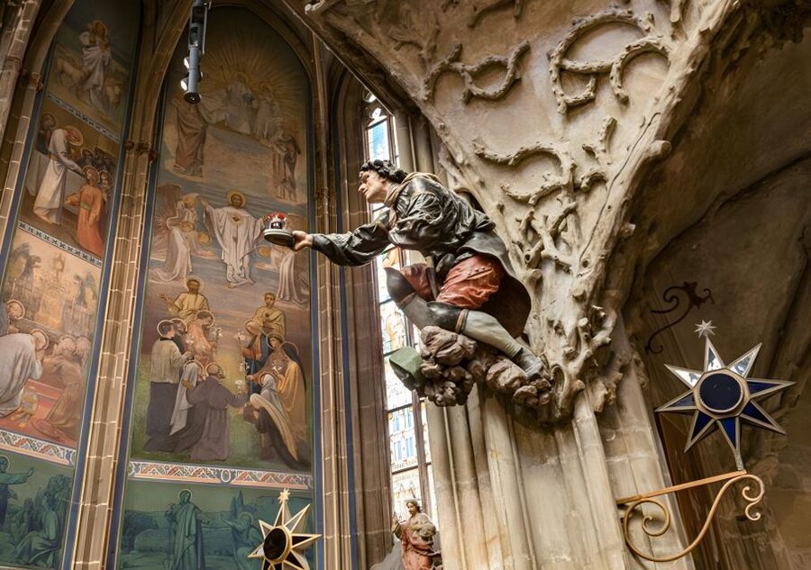 Prague Castle: Royal Palace, Cathedral, and Golden Lane Tour - Price and value: what you’re paying for, and what you still need