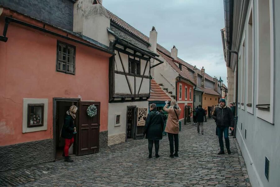 Prague Castle, St. Vitus Cathedral, Royal Palace, St. George's Basilica - Price and tickets: does $43 feel worth it?