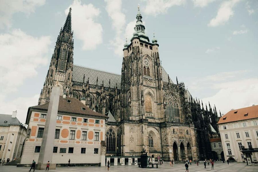Prague Castle, St. Vitus Cathedral, Royal Palace, St. George's Basilica - How to plan your timing (and what will feel like “a lot”)