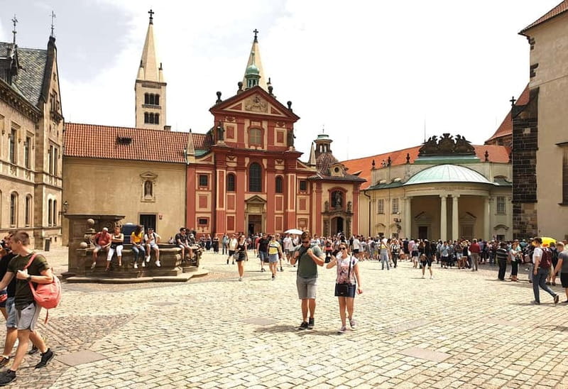 Prague Castle Ticket & Audioguide with Pick-up in GPG Office - Golden Lane: When the Complex Turns Human-Scale
