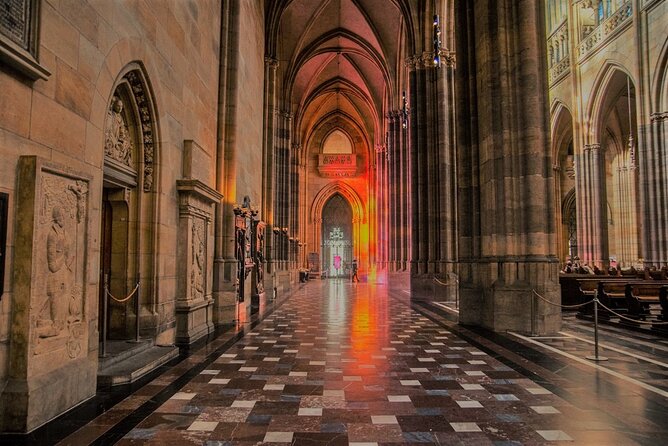 Prague Castle Ticket Including Audio Guide & 15min introduction - St. Vitus Cathedral: Big, Busy, and Worth Planning for