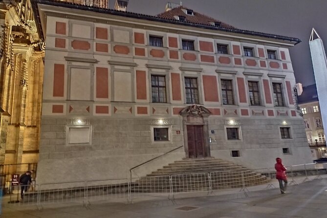 Prague Castle Tour - Old Royal Palace, St. George’s Basilica, and the “outside tour” reality