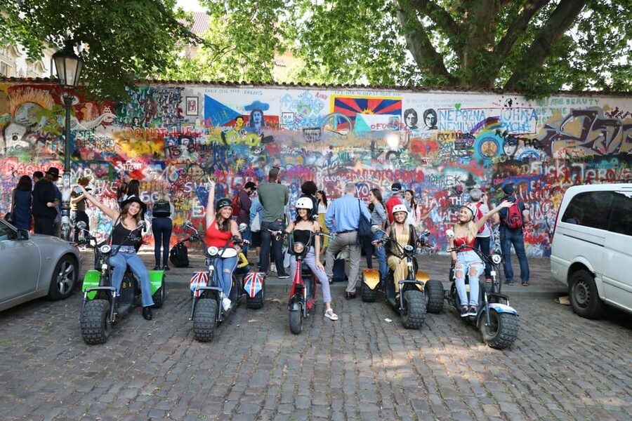 Prague: Castle Viewpoints & Charles Bridge Trike Tour - Josefov in One Ride: Jewish Cemetery, Old-New Synagogue, and Letna Views