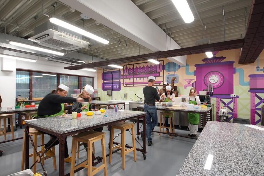 Prague: Chocotopia Chocolate Factory Tour Ticket + Workshop - The 90-minute flow: how the tour keeps moving