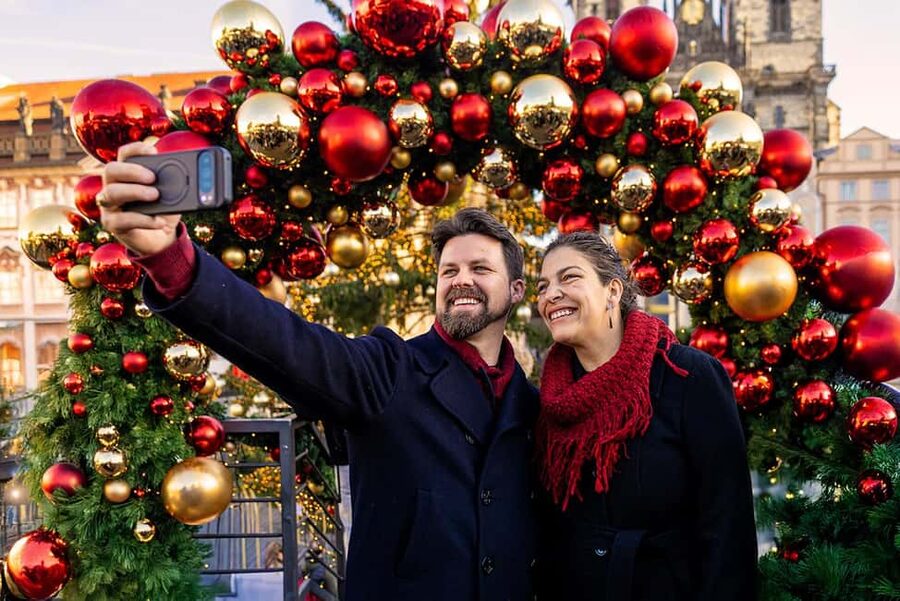 Prague: Christmas/Easter Markets Tour with Photoshoot - Why a photoshoot tour is more than a souvenir in Prague