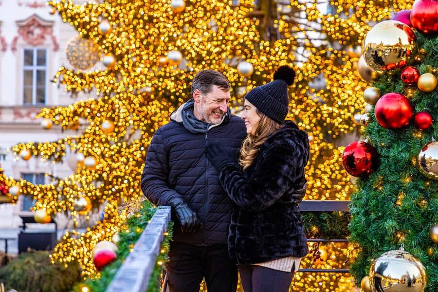 Prague: Christmas/Easter Markets Tour with Photoshoot - Holiday traditions you’ll actually remember (and use later)