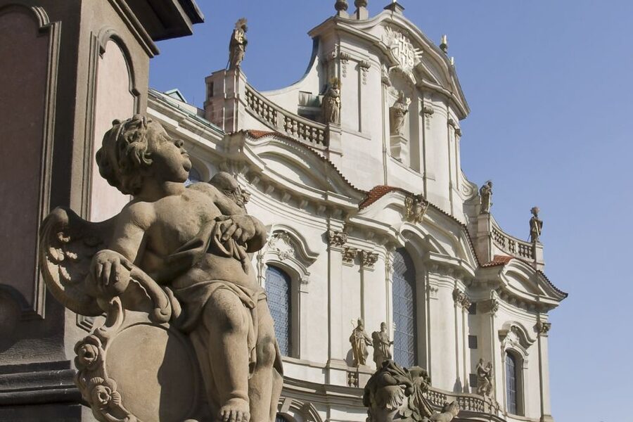 Prague: City Highlights Private Walking Tour - Josefov: synagogues and the Jewish cemetery without interior stops