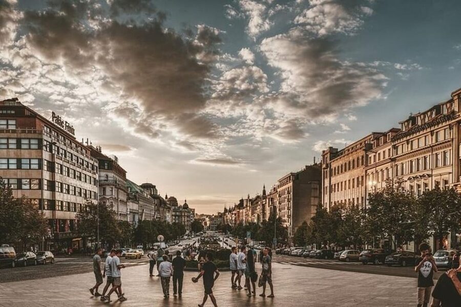 Prague: City Highlights Walking Tour - Group vs private: tailoring Prague without losing momentum