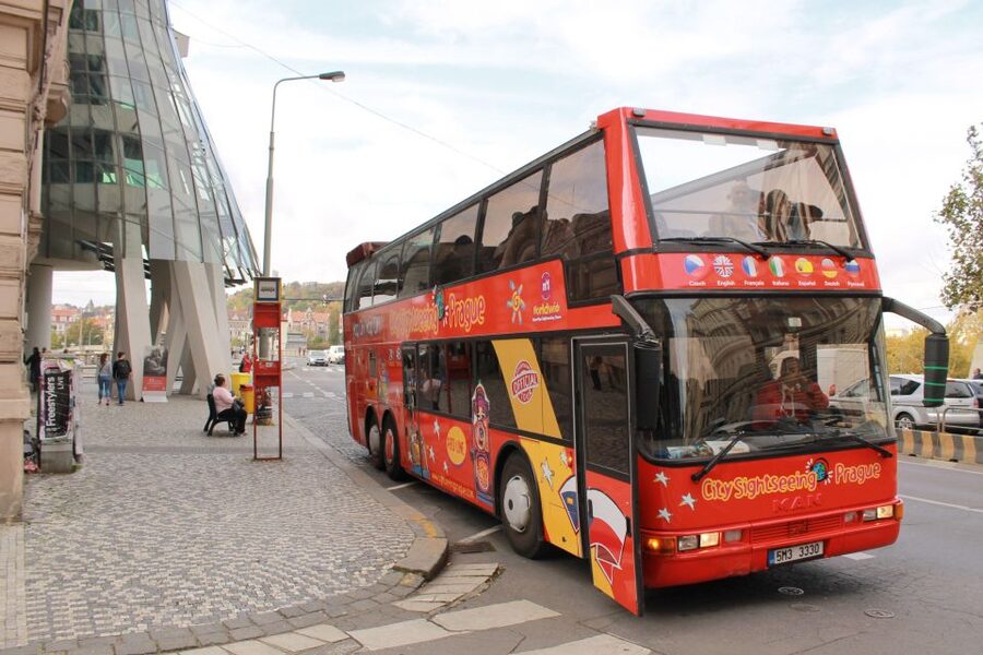 Prague: City Sightseeing HOHO Bus Tour & Optional Boat Tour - Timing tips that prevent the annoying parts