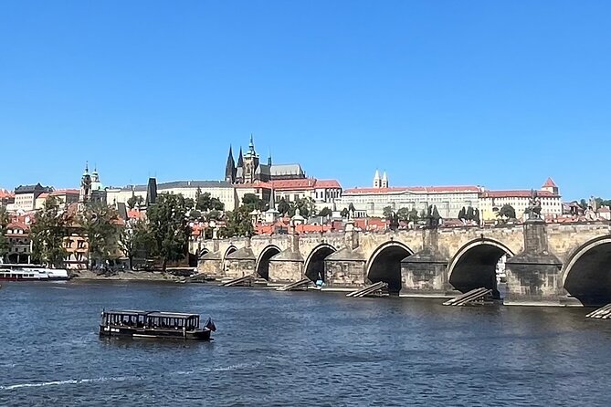 Prague city tour + Charles Bridge and Campa island small groups - Vojanovy Sady: a park break that keeps your energy up