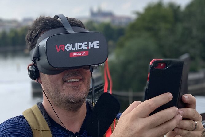 Prague City Tour with Virtual Reality - The Astronomical Clock Story (Not Just a Photo Stop)