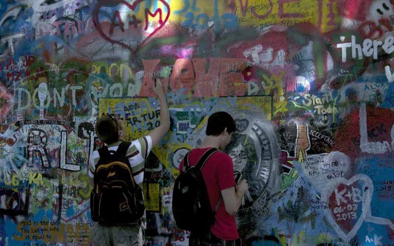 Prague: Classic City Bike Tour - Rudolfinum and Josefov: Jewish Quarter Streets With a Guide’s Context