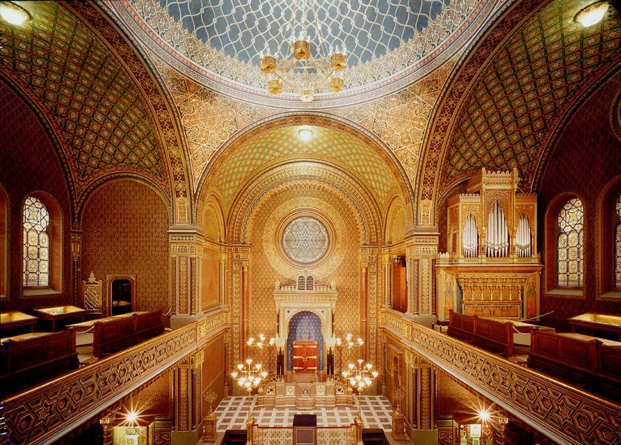 Prague: Classical Concert in the Spanish Synagogue - The Spanish Synagogue is your acoustic instrument