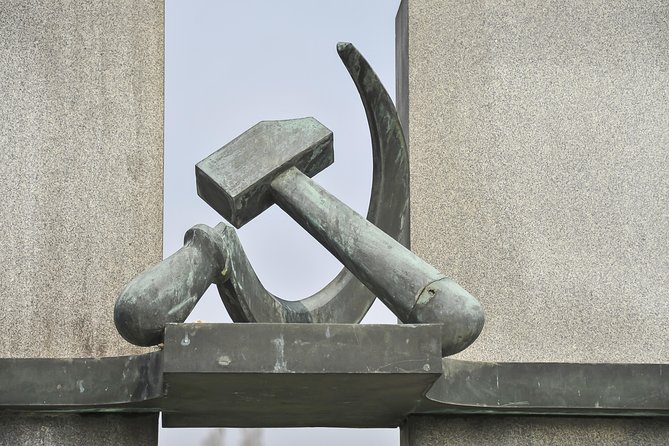 Prague Communism and World War II Walking Tour - Guides, pacing, and what you’ll understand after the walk
