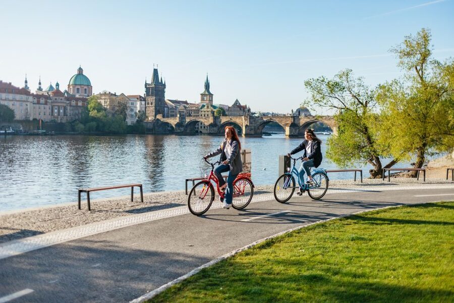 Prague: Complete Bike Tour - Jewish Quarter: history you can actually carry into the streets