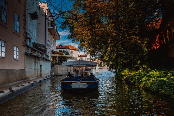 Prague Devil's Channel Cruise on Vltava River with Commentary - Who this cruise suits best