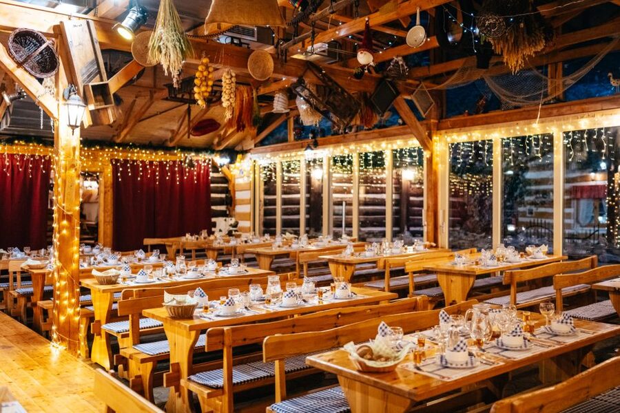 Prague: Dinner with Folk Show and Open Bar - Inside the Restaurant: 3 Courses That Make the Night Feel Real