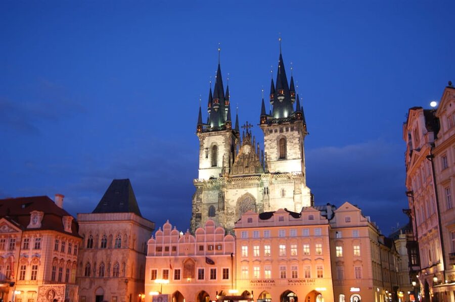 Prague E-Bike City Ride tour : 2hrs - Mala Strana, Kampa Park, and National Theater: the river-side rhythm