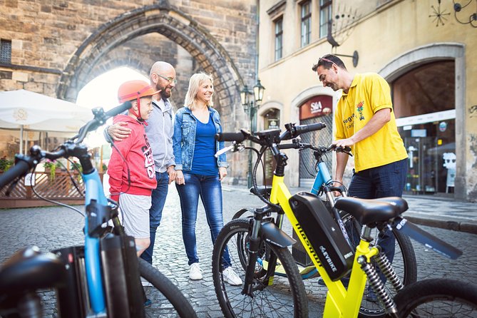 Prague E-Scooter Grand City Tour PRIVATE with PragueWay - Prague Castle zone without entering: stories that still land