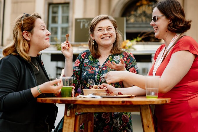 Prague Easter Markets Tour with Czech Traditions and Local Snacks - Old Town Square: Your Easter Market Start Under the Old Town Hall