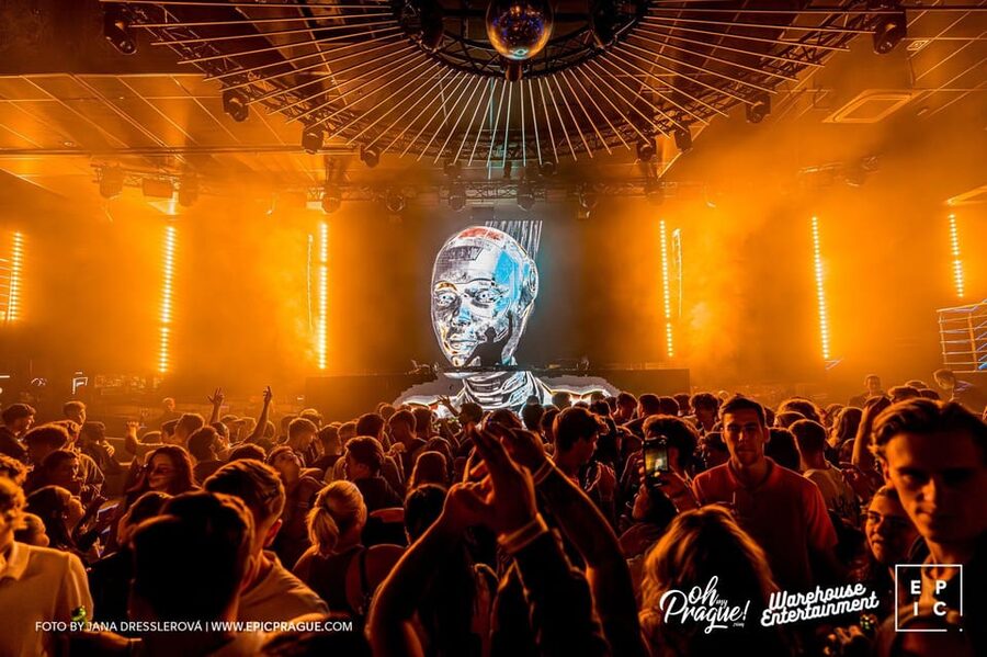 Prague: EPIC Nightclub Entry Ticket - EPIC in Prague: the DJ Mag top-100 night and confetti spectacle
