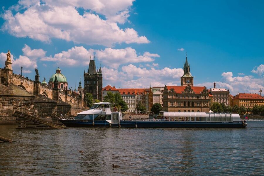 Prague: Evening Vltava River Eco Cruise with Prosecco - Logistics That Affect Your Experience (Quick and Useful)