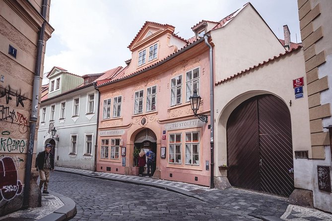 Prague Food Tour with 10 Tastings of Authentic Czech Classics - When the itinerary shifts: weather, crowds, and timing