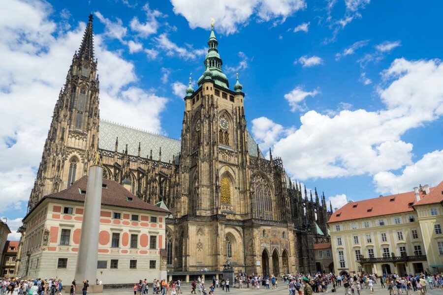 Prague: Full-Day Old Town, River Cruise & Prague Castle Tour - Jewish Quarter time: history you can follow on foot