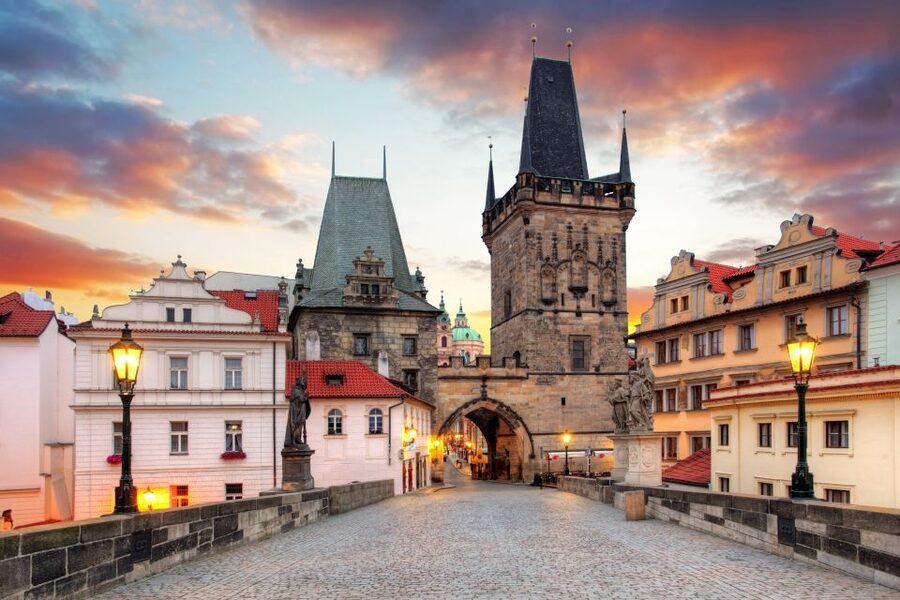 Prague: Full-Day Old Town, River Cruise & Prague Castle Tour - The 2pm break: how to use your hour without messing up the afternoon
